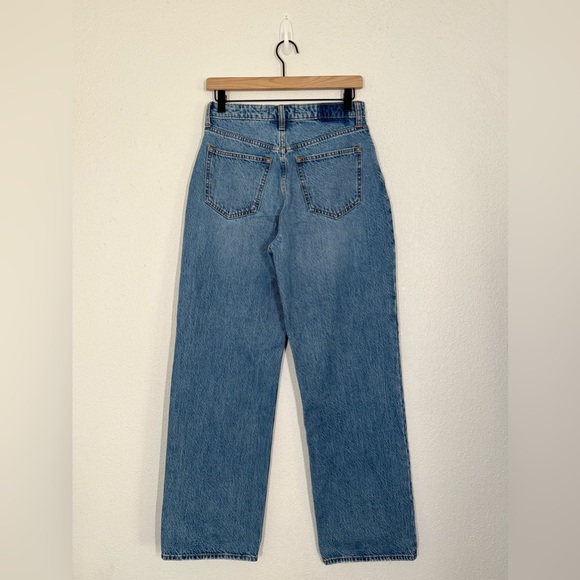 Abercrombie & Fitch Curve Love High Rise Loose Jeans Medium Wash Size 27 - Picture 6 of 8